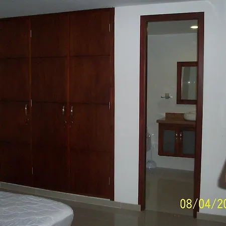 Apartamentos Con Vista Al Mar En El Laguito Cartagena Exterior photo