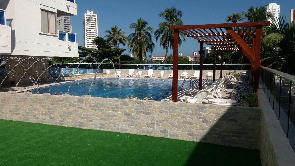 Moderno Frente Al Mar Apartamento